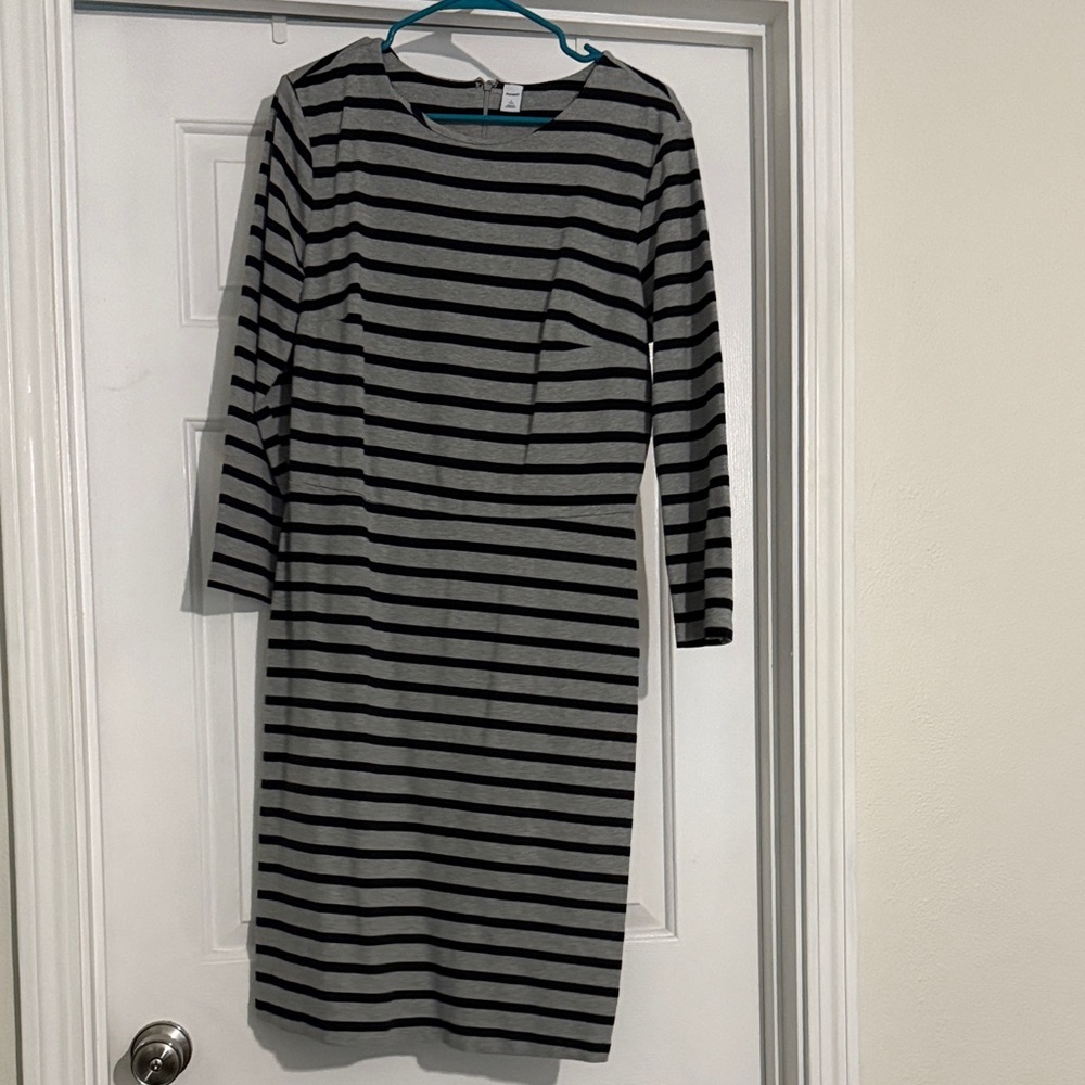 Old Navy Black and Gray Striped Long Sleeve Dress